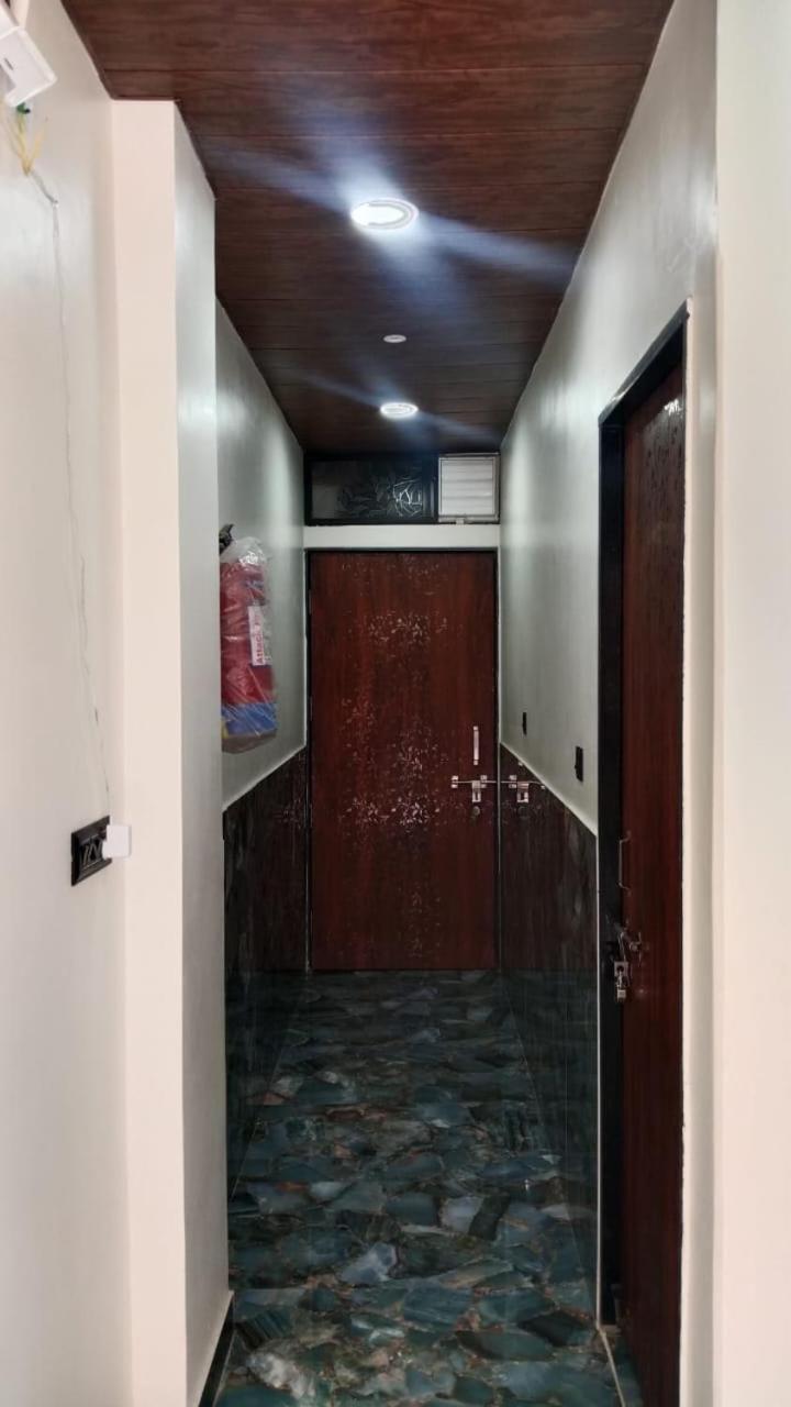 Golden Guest House Ujjain Eksteriør billede